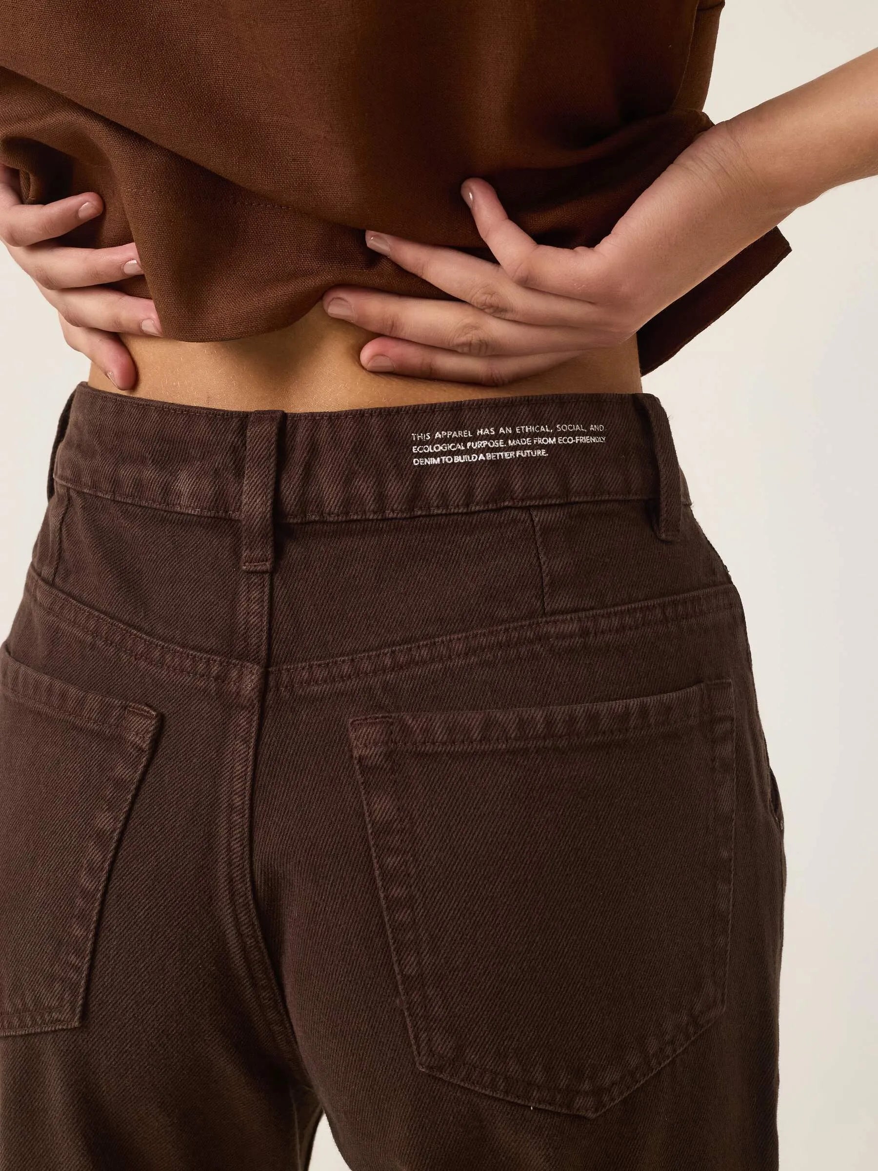 Calça Jeans Slouchy Cacau Marrom Escuro