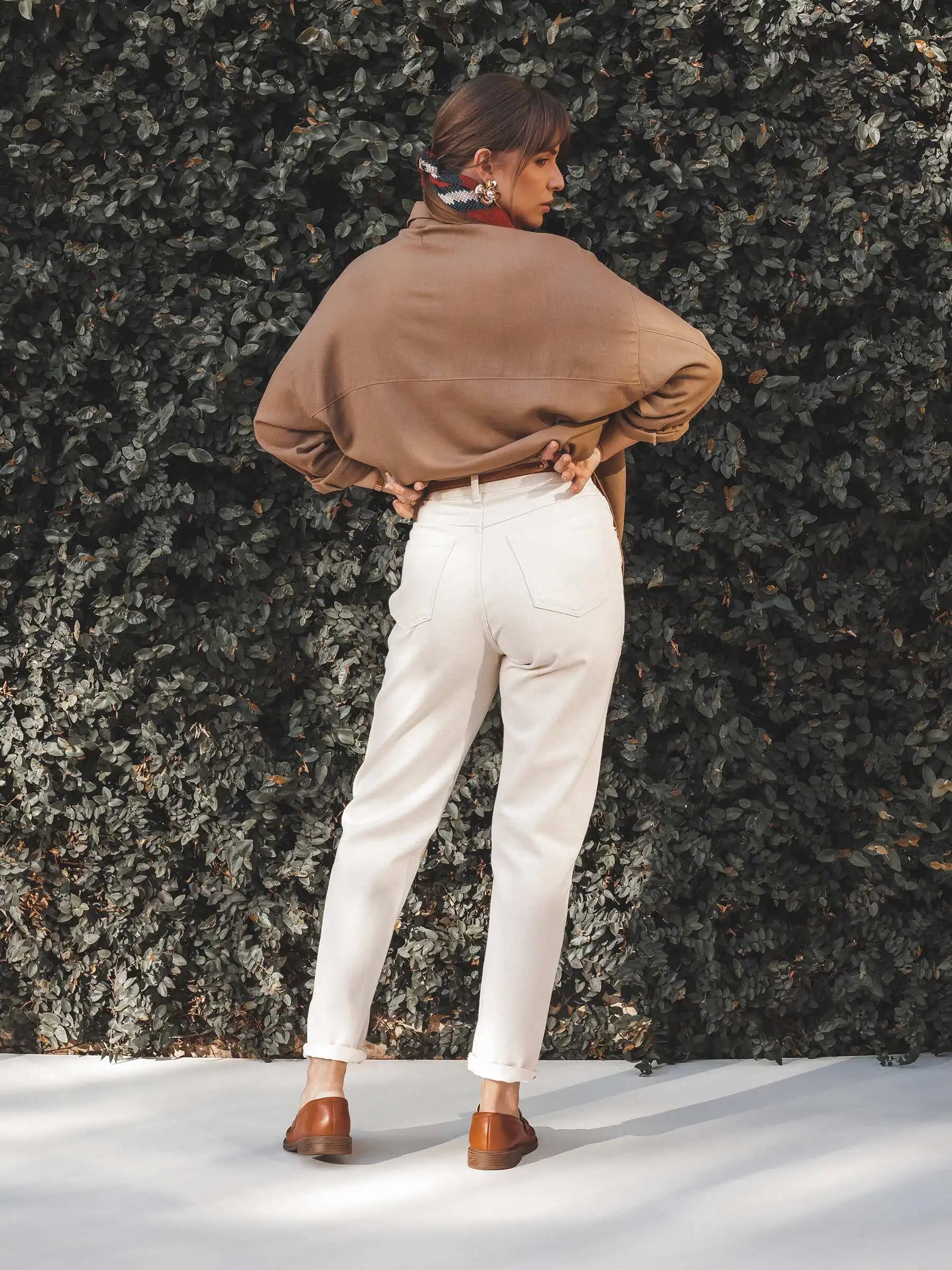 Calça Jeans Mom Jequitibá Bege