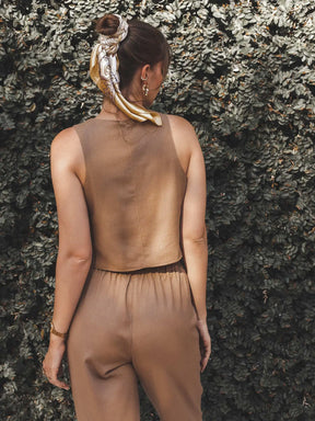 Colete Calêndula Marrom Claro