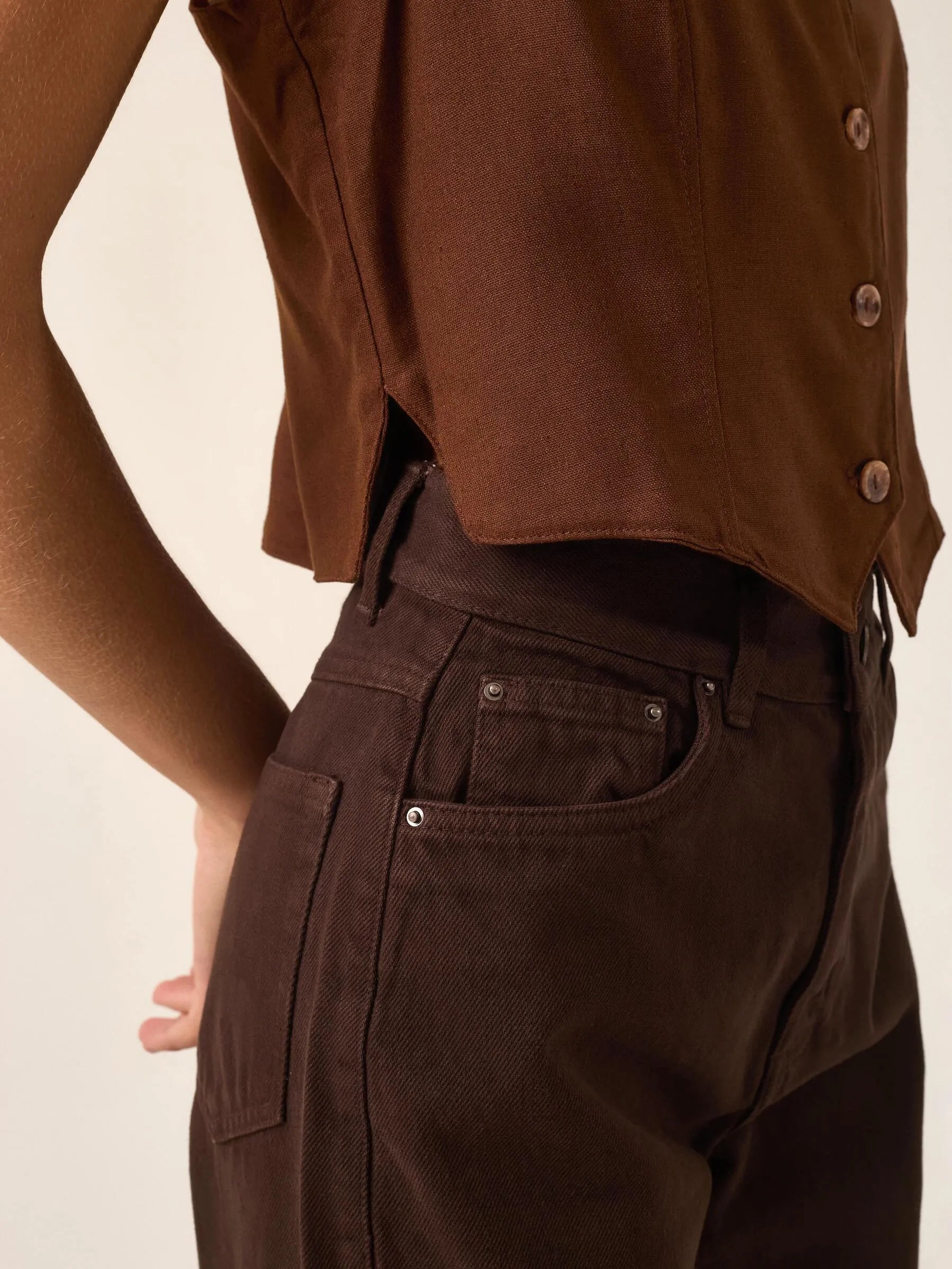 Colete Calêndula Marrom Escuro