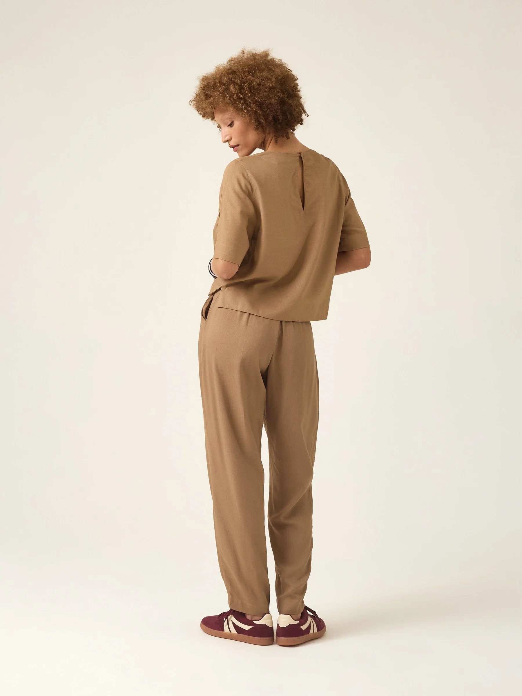 Blusa Tulipa Marrom Claro