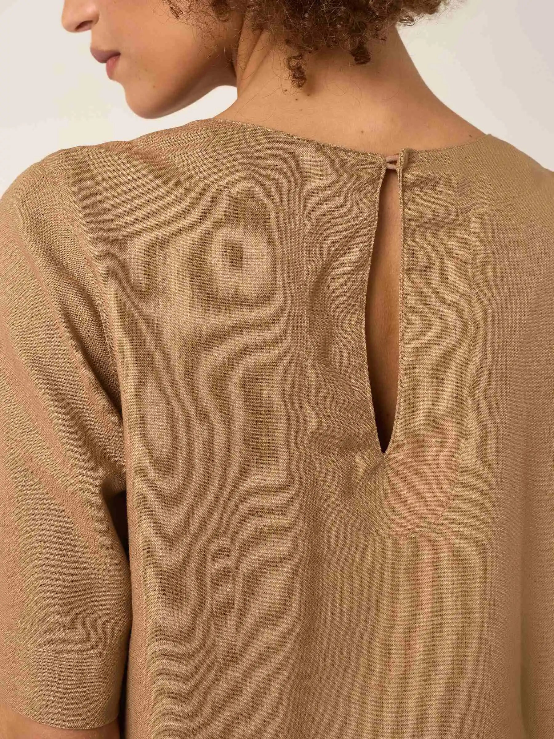 Blusa Tulipa Marrom Claro